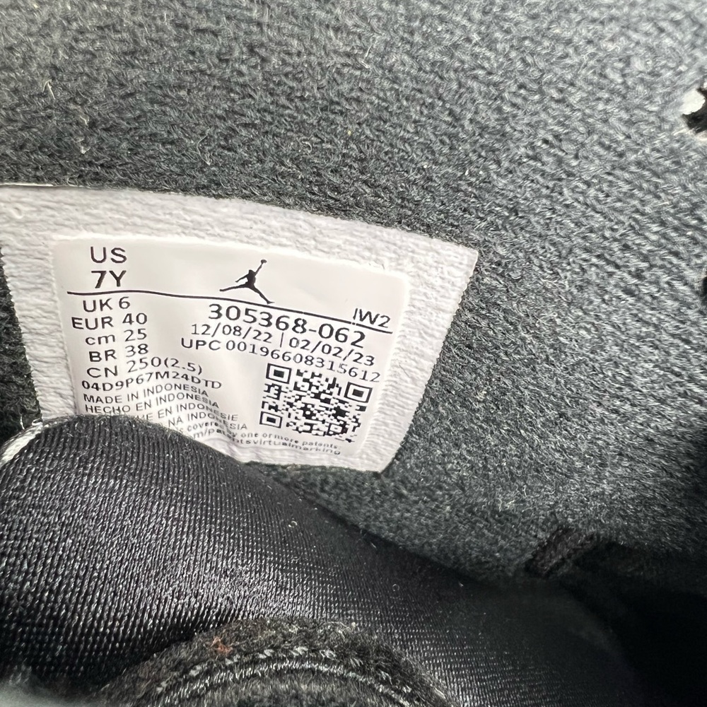 Air Jordan (GS) 8 Retro "PLAYOFF" 2023 - Size 7Y - 305368 062 - Picture 5 of 9